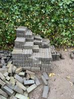 Grijze waaltjes/klinkers, ca. 8m2 gratis af te halen, Tuin en Terras, Ophalen, Gebruikt, Klinkers, 5 tot 10 m²