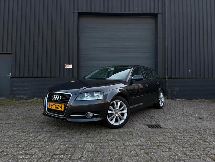 Audi A3 1.4 Tfsi 92KW Sportback 2012 Grijs | NIEUW BLOK/APK, Auto's, Audi, Particulier, A3, Airbags, Airconditioning, Bluetooth