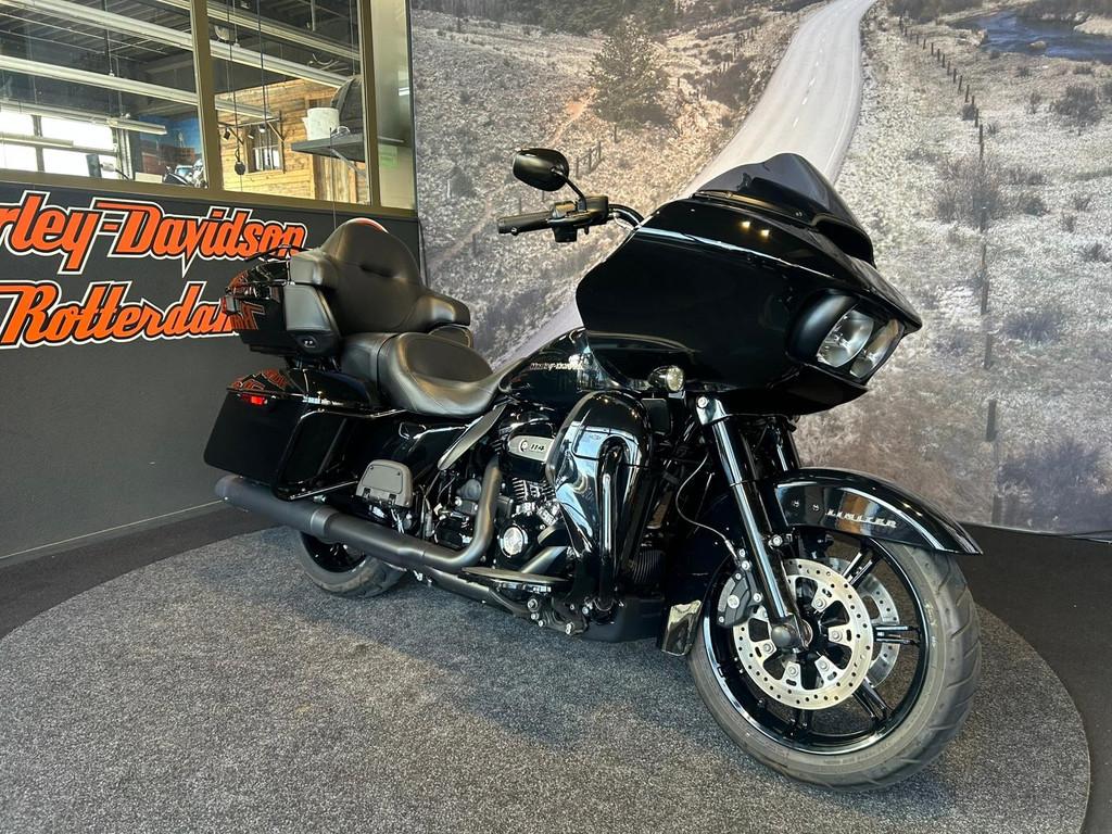 Harley-Davidson FLTRK ROAD GLIDE LIMITED Vivid Black Blacked, Motoren, Bedrijf, Toermotor, Sales@harleydavidsonrotterdam.nl, Harley-Davidson Benelux B.V.