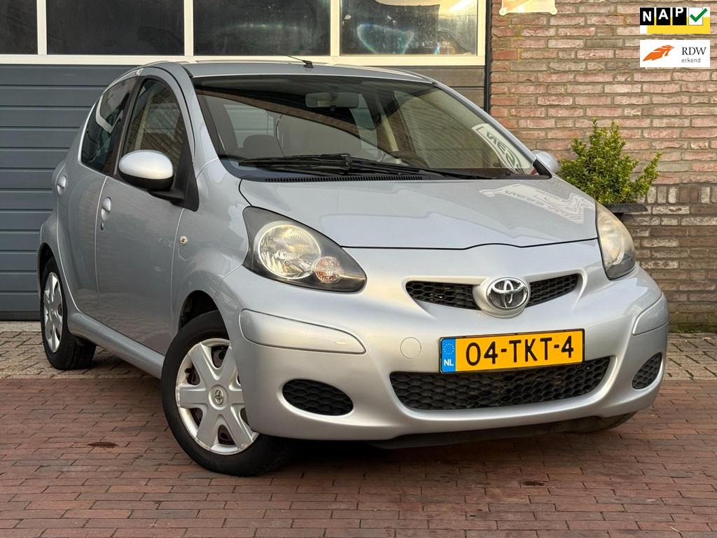 Toyota Aygo 1.0-12V Comfort Navigator|Airco, Auto's, Voorwielaandrijving, Euro 5, Stof, Gebruikt