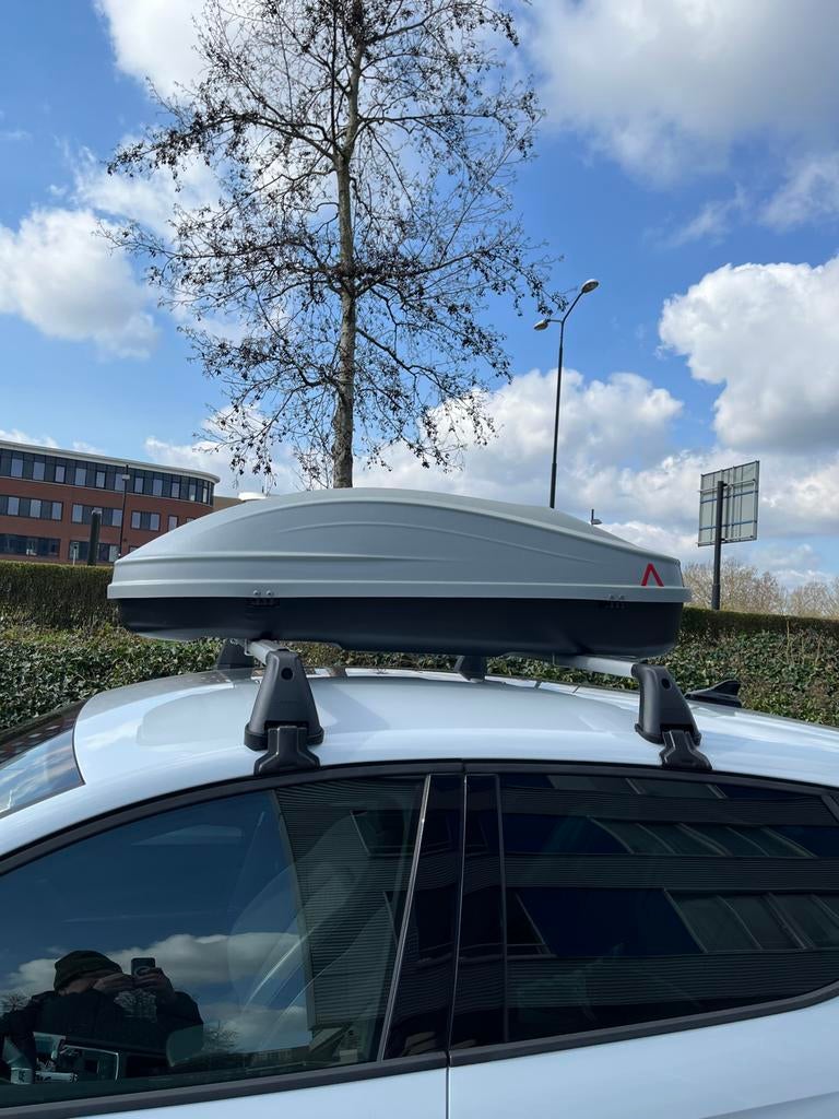 Seat Dakdragers en Dakkoffer voor Leon hatchback (vanaf 2020, Auto diversen, Dakkoffers, Ophalen, Gebruikt