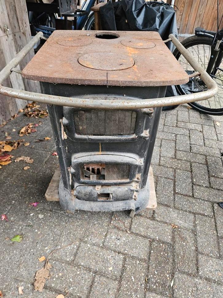 Oude 3-pits gaskachel - Opknapper, Huis en Inrichting, Kachels, Gebruikt, Kolenkachel, Overige brandstoffen, Ophalen