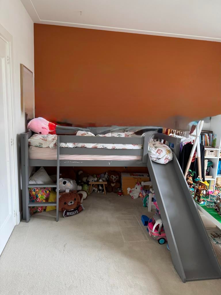 Grijze hoogslaper met glijbaan, zo goed als nieuw, 90x200cm, Ophalen, Eenpersoons, Zo goed als nieuw, 200 cm