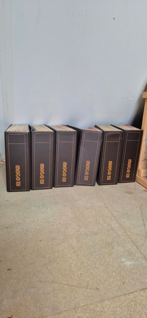 Moto 73 gebonden jaargangen 1979-1984 en losse bladen, Boeken, Motoren, Ophalen, Gelezen