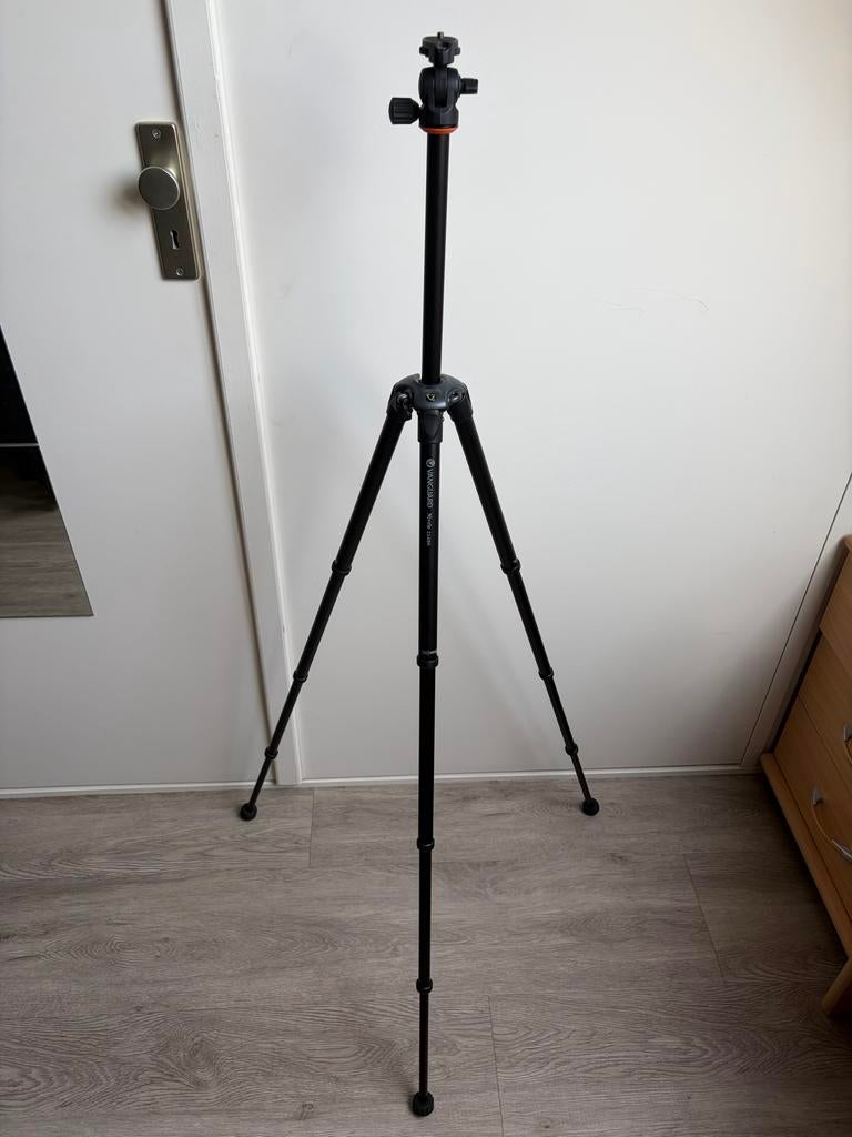 Vanguard Nivelo 214BK Statief, Ophalen of Verzenden, Zo goed als nieuw, Minder dan 150 cm, Driepoot