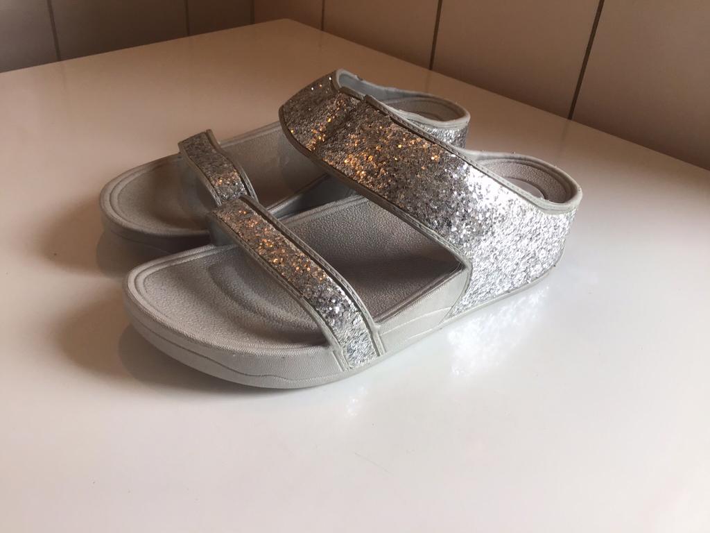 Nieuwe Fitfop glitter slipper, maat 36, Kleding | Dames, Schoenen, Ophalen of Verzenden, Nieuw, Overige kleuren
