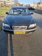 Volvo V70 2.4 140PK 2001 Zwart, Auto's, Voorwielaandrijving, 1800 kg, Zwart, 1505 kg