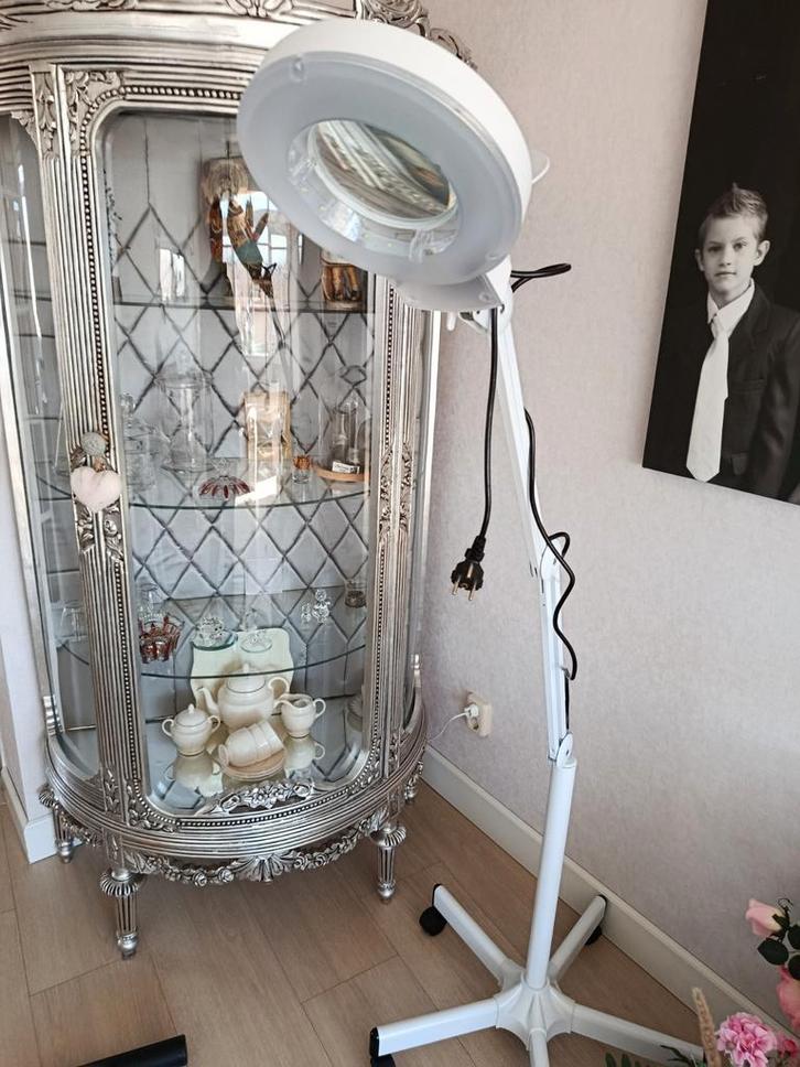 Pedicure staande loeplamp, Hobby en Vrije tijd, Vergrootglazen, Loepen en Loeplampen, Loeplamp, Ophalen of Verzenden