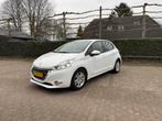 Peugeot 208 1.2 VTI 60KW/82PK 5-D 2014 Wit, Voorwielaandrijving, Euro 5, Stof, 1199 cc