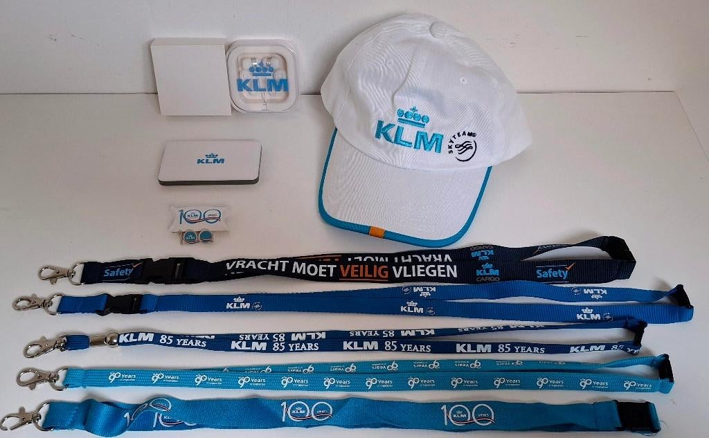 8 KLM VERZAMEL KEYCORDS CAP OORTJES € 19,99 setvan9ps € 6,17, Ophalen of Verzenden, Nieuw, Overige typen
