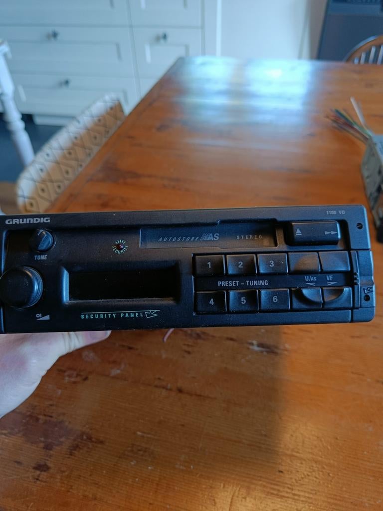 Autoradio Grundig met cassetterecorder, Ophalen, Gebruikt