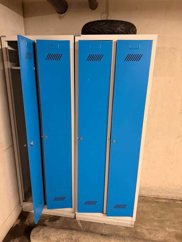 2x Lockerkasten met sleutels van Overtoom, Ophalen, Gebruikt