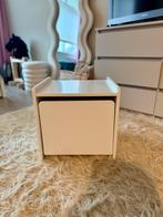 Wit nachtkastje met opbergruimte, Ophalen, Zo goed als nieuw, Minder dan 45 cm, Minder dan 55 cm