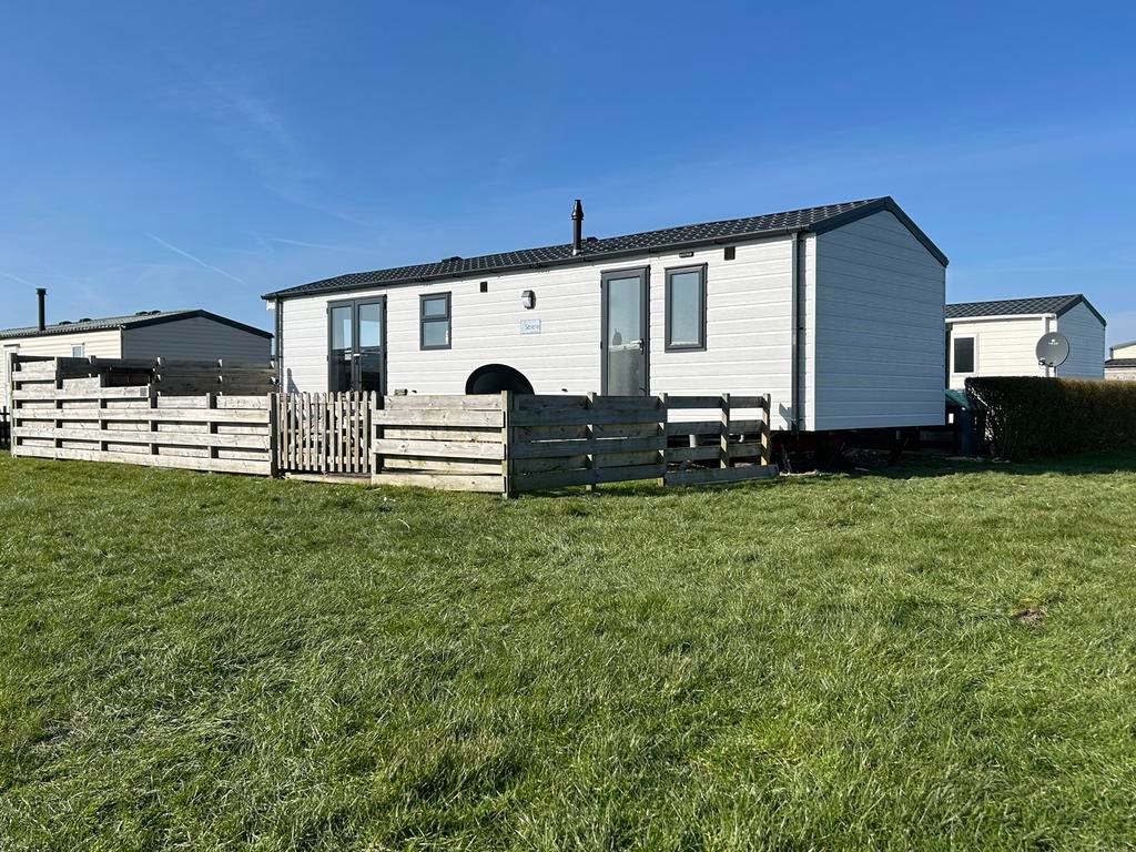 Luxe Chalet , 2025,  te Koop in Westerland, Noord-Holland, Caravans en Kamperen, Stacaravans, Tot en met 5