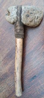 Zeer oude bijl steen axe Tomahawk, Ophalen of Verzenden