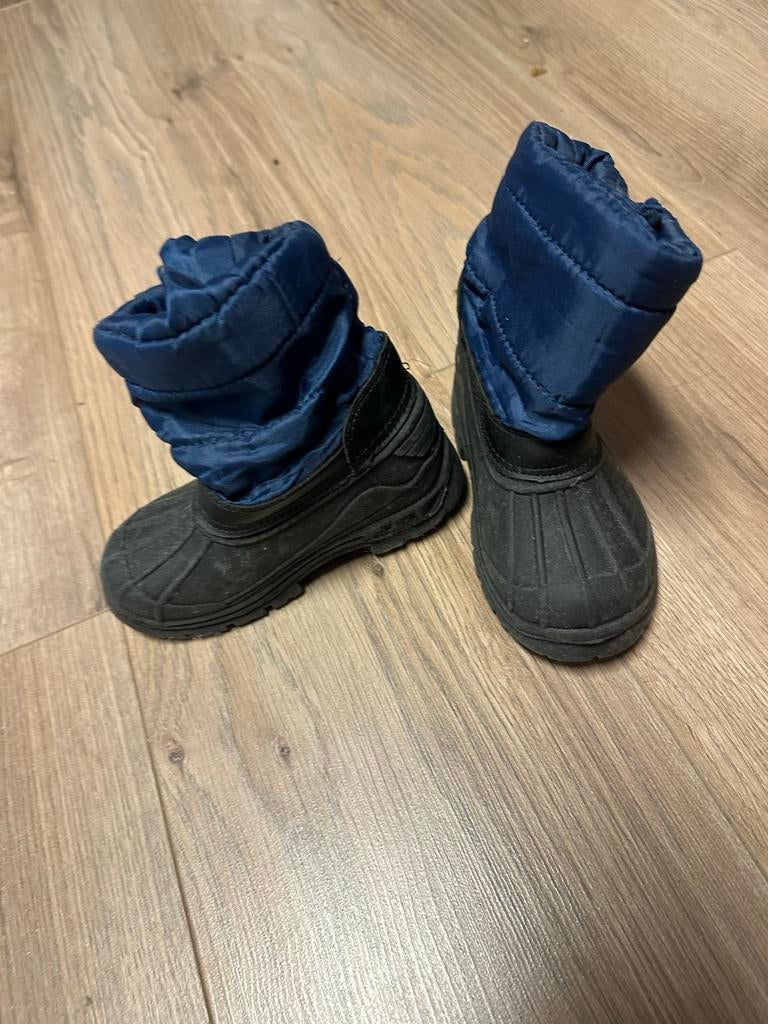 Warme kinder snowboots maat 24, Kinderen en Baby's, Kinderkleding | Schoenen en Sokken, Ophalen of Verzenden, Gebruikt, Jongen of Meisje
