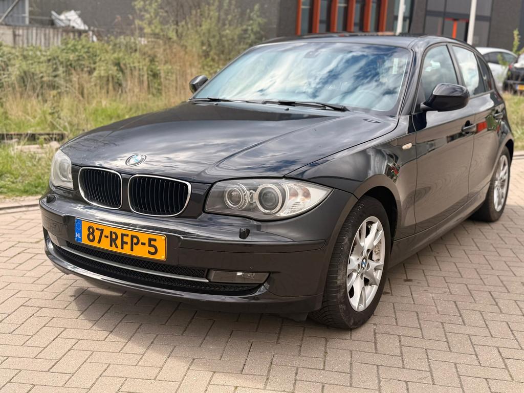 BMW 1-serie 118i Business Line Ultimate Edition, Euro 5, Bi-Xenon koplampen, Zwart, 1275 kg