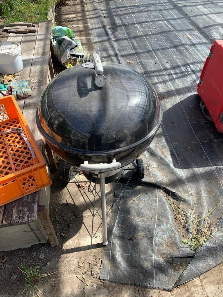 Weber barbecue 57 centimeter, Ophalen, Gebruikt, Met accessoires
