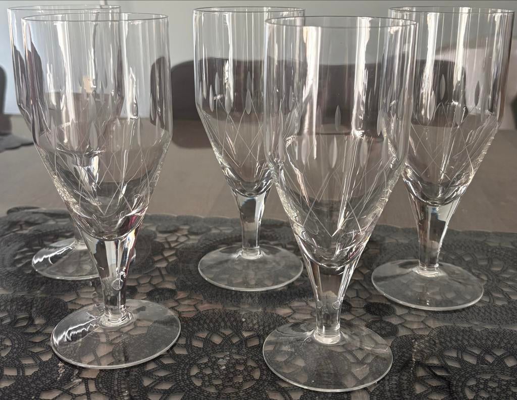 5 Kristallen glazen op voet - Klassiek geslepen, Ophalen of Verzenden