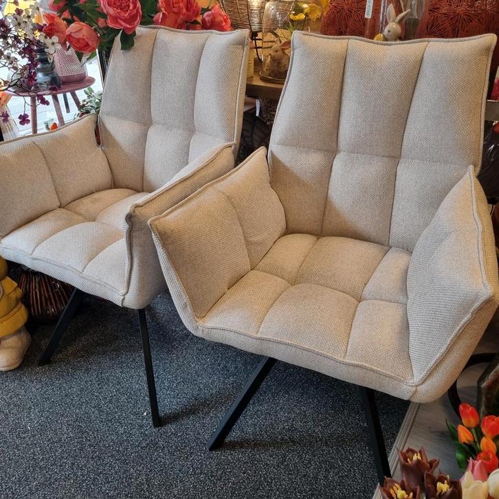 Eetkamerstoelen Carla stof crème draaibaar onderstel, Huis en Inrichting, Stoelen, Nieuw, Vijf, Zes of meer stoelen, Stof, Overige kleuren