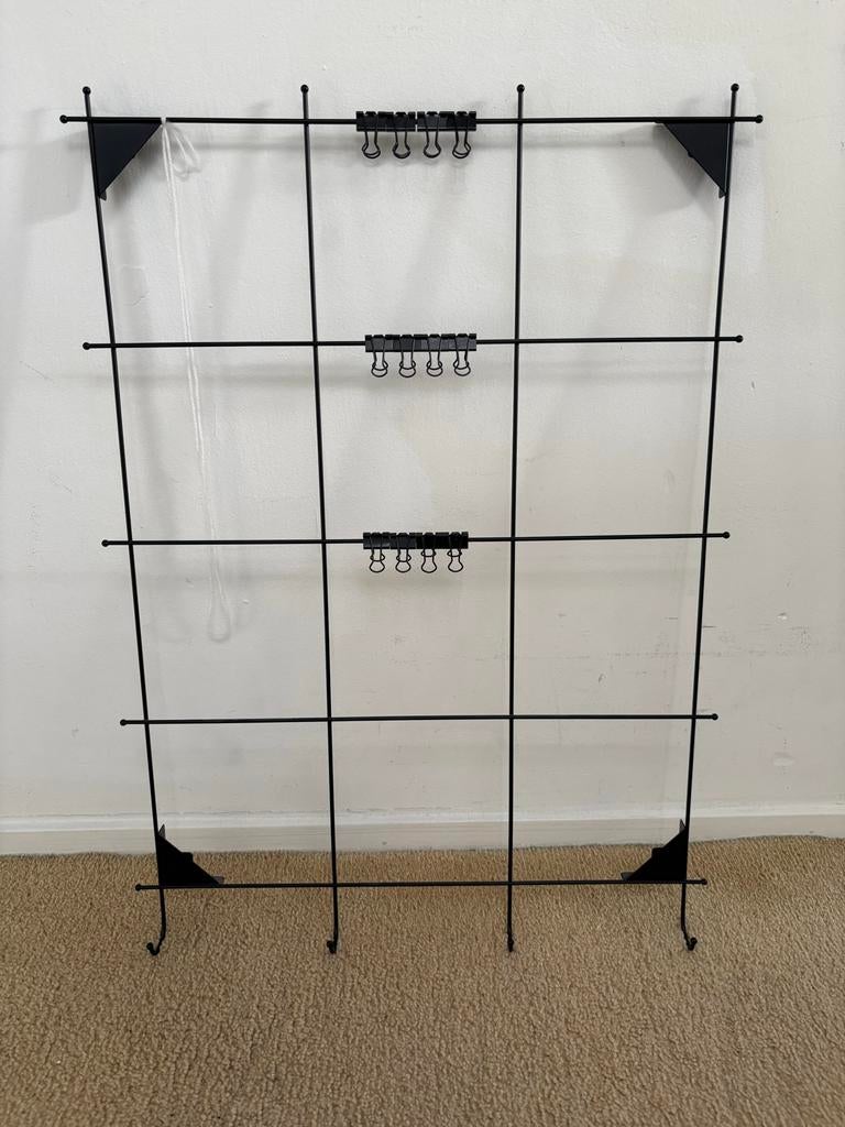 Wandrek Metaal Zwart met 12 Clips en 4 Haken, Huis en Inrichting, Woonaccessoires | Wandplanken en Boekenplanken, Ophalen of Verzenden