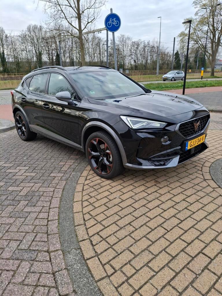 Cupra Formentor 1.5 TSI 150pk handgeschakeld 2023 Zwart, Auto's, Cupra, Voorwielaandrijving, 4 cilinders, Formentor, Leder en Stof