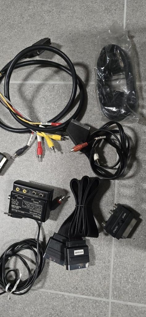Retro video kabel– SCART / S-Video / VGA / RCA, Ophalen of Verzenden, Gebruikt, 2 tot 5 meter, Tv-kabel