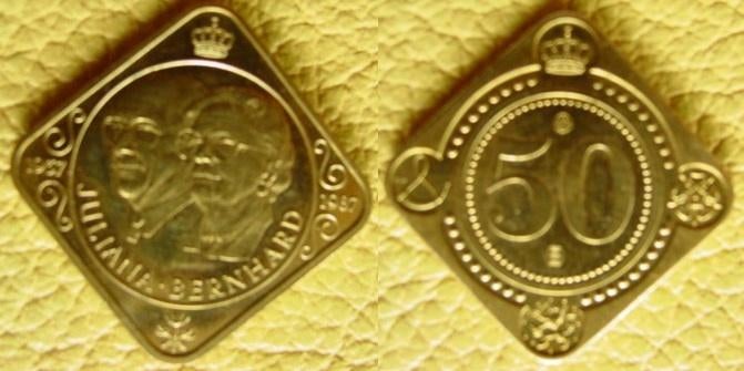Vierkante penning gouden huwelijk Juliana & Bernhard 1987, Postzegels en Munten, Verzenden, Overige materialen, Nederland