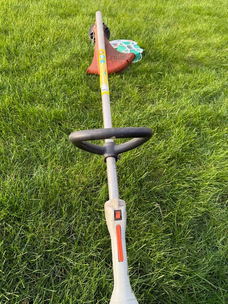 Stihl grastrimmer, Tuin en Terras, Ophalen, Gebruikt, 10 tot 30 cm, Benzine