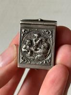 Uniek Antiek Zilveren Postzegeldoosje, Miniatuur, Postzegels, Ophalen of Verzenden, Zilver