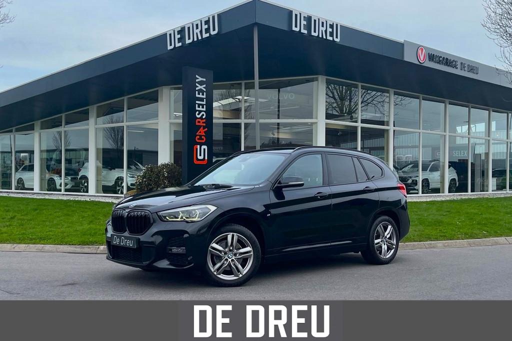 BMW X1 SDrive18i High Executive | M-SPORT | SHADOWLINE | EL, Auto's, BMW, 136 pk, Gebruikt, Leder en Stof, Zwart