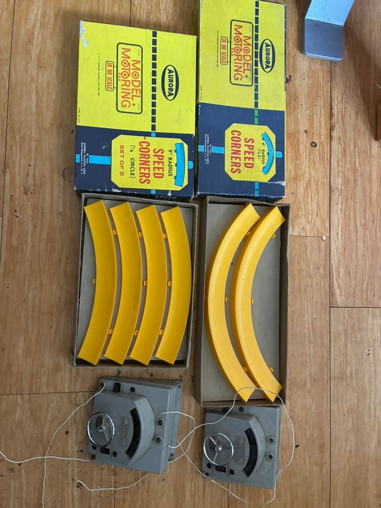 Aurora modelmotoring jaren 60 racebaan onderdelen, Kinderen en Baby's, Speelgoed | Racebanen, Ophalen, Zo goed als nieuw, Elektrisch