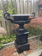 gietijzeren oorvaas tuinvaas bloempot op console sokkel zuil, Ophalen, Gebruikt