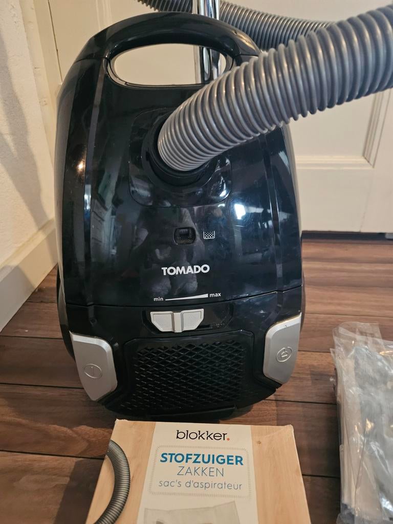 Tomado TVC3001B stofzuiger, Stofzak, Gebruikt, Stofzuiger, Ophalen of Verzenden