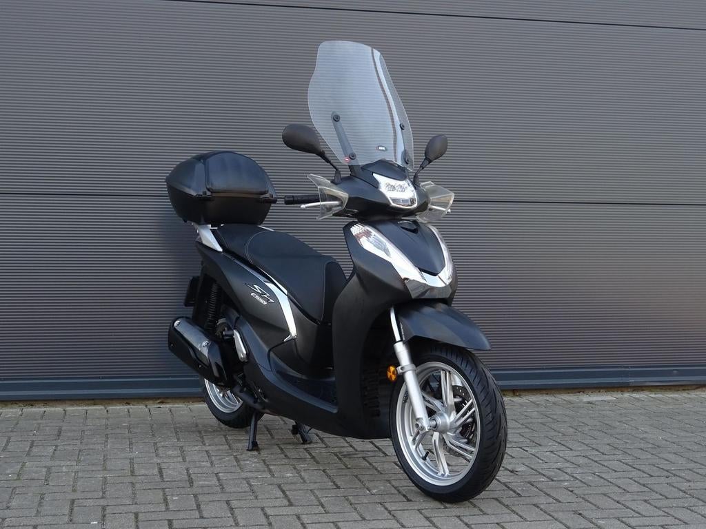 *VERKOCHT* HONDA SH 300i / ABS (bj 2015) 10,976 km, Motoren, Motoren | Honda, Scooter, Bedrijf, Onbekend, Onbekend