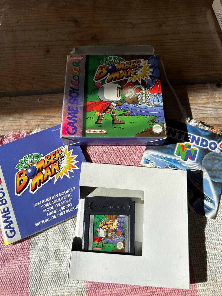 Pocket Bomberman - Game Boy Color (Compleet met doos en boek, Puzzel en Educatief, Gebruikt, 1 speler, Ophalen of Verzenden
