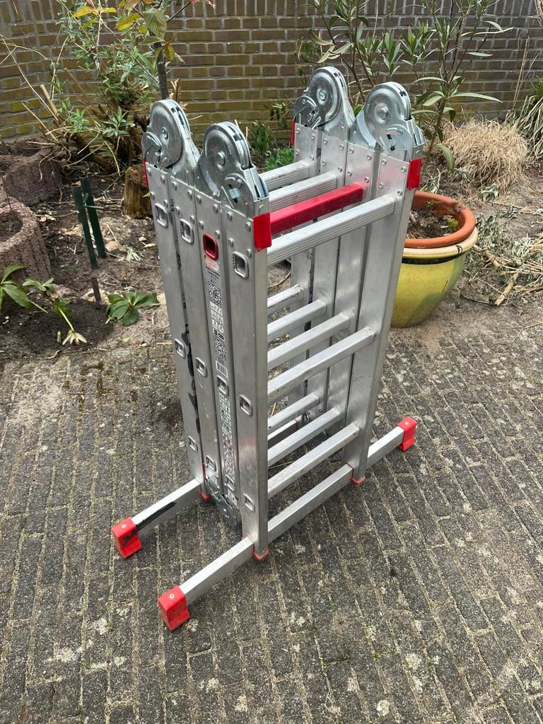 Handige Altrex varitrex plus 4x3  ladder, Ophalen, Zo goed als nieuw, 2 tot 4 meter
