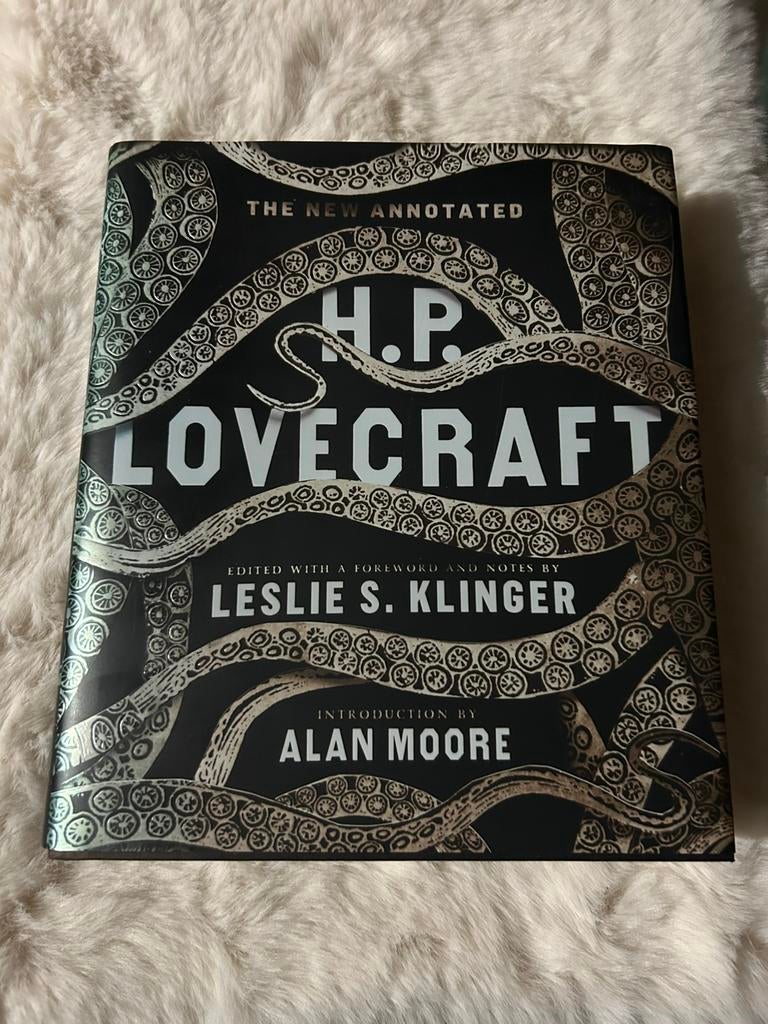 HP Lovecraft - The collected works new annotated, Ophalen of Verzenden, Gelezen