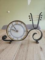 Antieke Tafelklok met Muziekinstrument Design, Ophalen