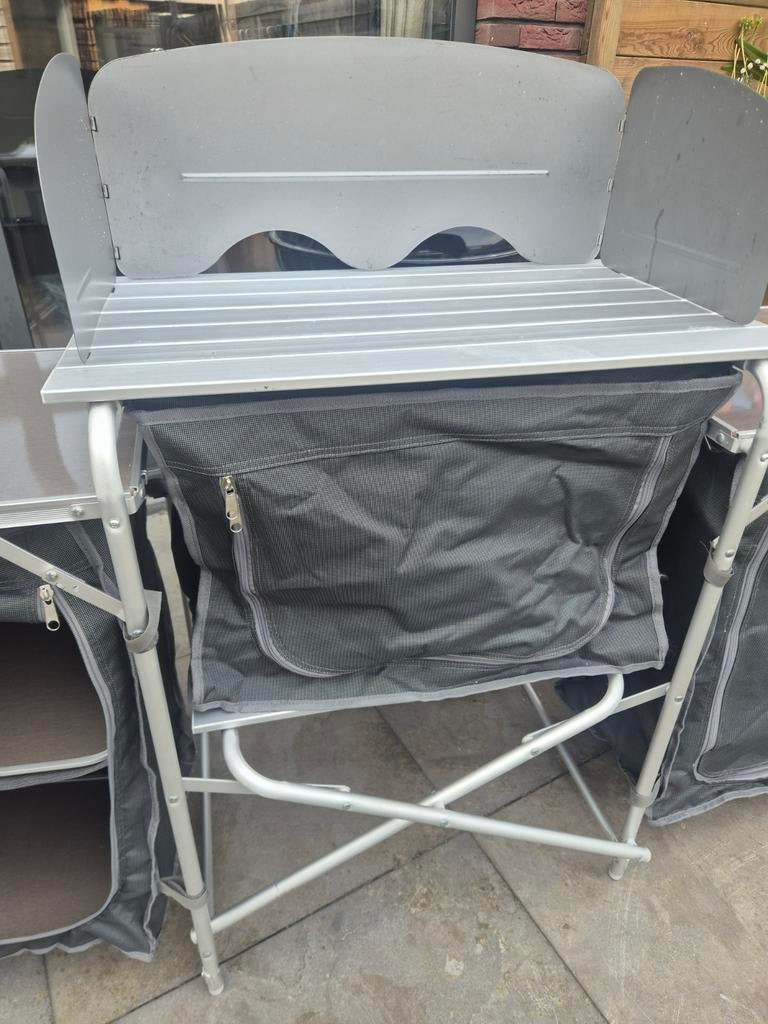 tectake - Campingkeuken 76x53,5x107cm, Zwart | Leen Bakker