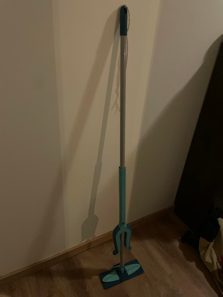 Gratis: Leifheit Picobello Micro Duo dweil met steel, Huis en Inrichting, Schoonmaakartikelen, Ophalen, Mop of Dweil
