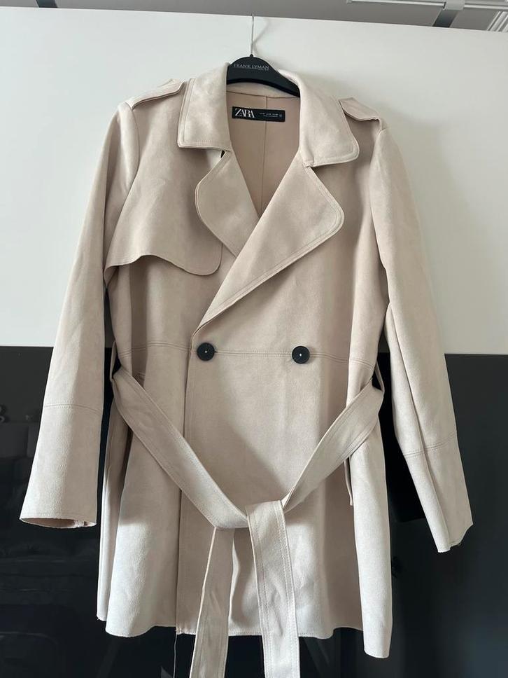 Zandkleurig Zomer Jasje Maat M - Zara Trenchcoat, Kleding | Dames, Jassen | Zomer, Zo goed als nieuw, Maat 38/40 (M), Beige, Ophalen of Verzenden