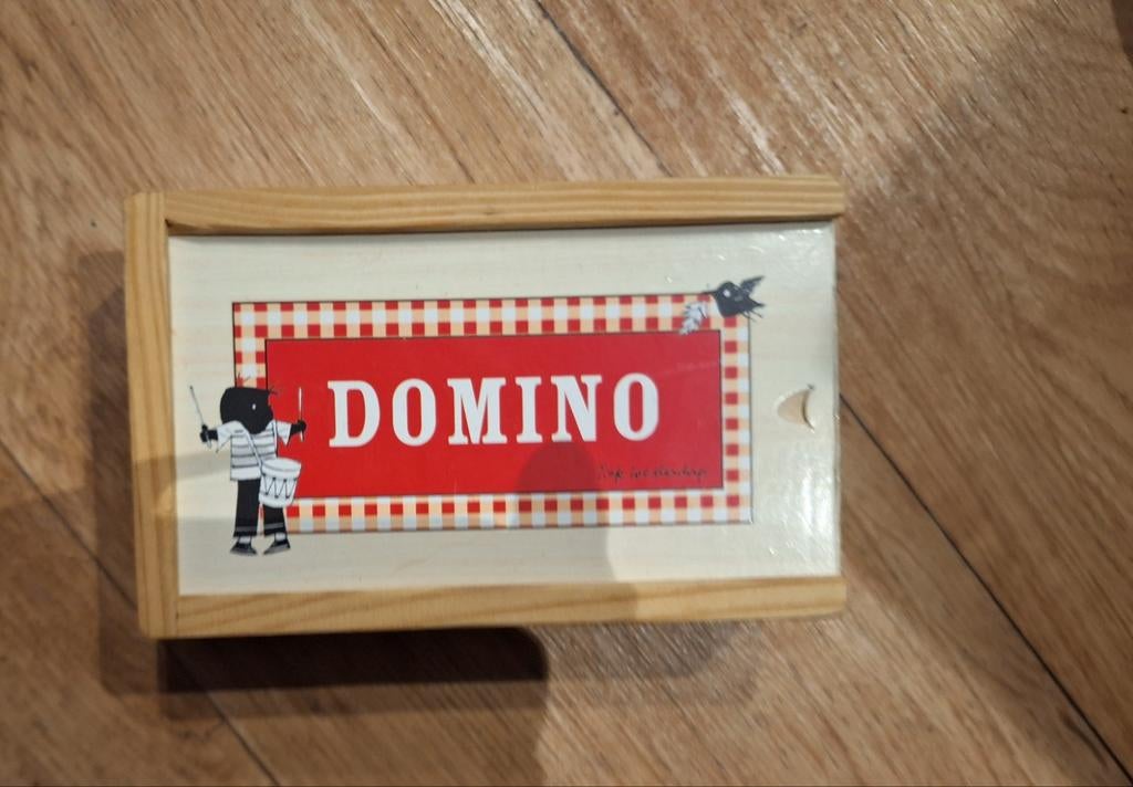 Vintage Domino Spel in Houten Doos van Jip en Janneke, Onbekend, Ophalen of Verzenden, Zo goed als nieuw, Vijf spelers of meer