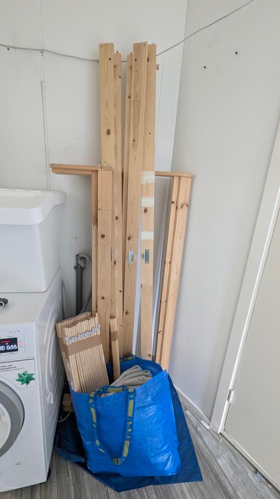 IKEA | Neiden Bedframe + Luroy Lattenbodem, Huis en Inrichting, Slaapkamer | Bedden, Ophalen, 140 cm, Zo goed als nieuw, Twijfelaar
