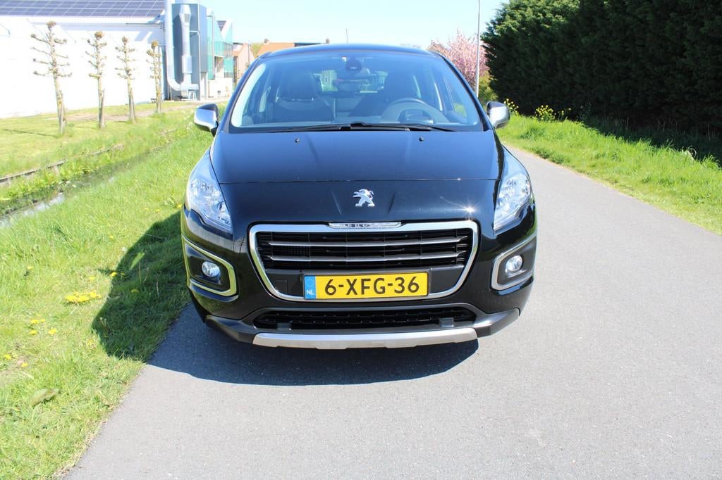 Peugeot 3008 1.6 THP Allure met Navigatie en Climate control, Auto's, Voorwielaandrijving, Euro 5, Gebruikt, Zwart