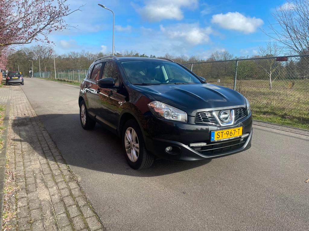 Nissan Qashqai 2.0 Acenta [ Caravantrekker ][ trekhaak, glaz, Stof, Gebruikt, Zwart, 4 cilinders