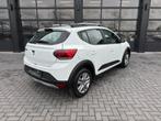 Dacia Sandero Stepway 1.0 TCe 90 Automaat (bj 2021), Auto's, Dacia, Automaat, Gebruikt, Parkeersensor, Wit