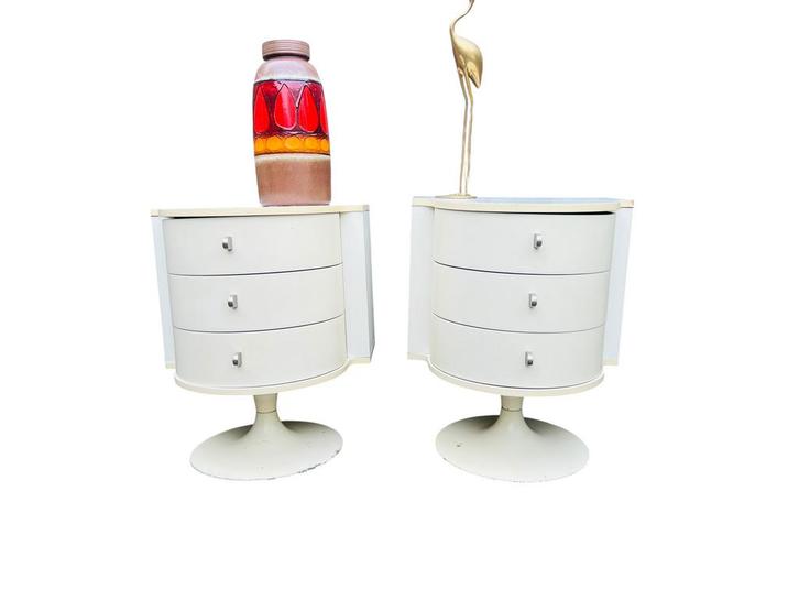 Twee unieke vintage space age nachtkastjes op tulpvoet jr 70, Huis en Inrichting, Slaapkamer | Nachtkastjes, Gebruikt, 55 tot 70 cm