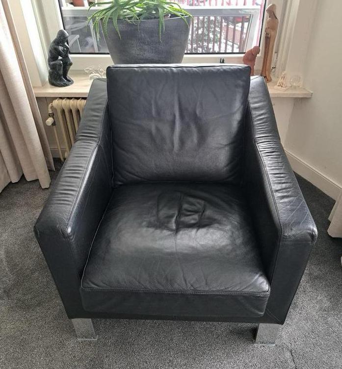 Leolux Antonia Leren Fauteuil - Zwart (Cilo | Eierkamp), Huis en Inrichting, Fauteuils, Gebruikt, Leer, 50 tot 75 cm, 75 tot 100 cm