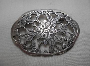 Zilveren vintage broche nr.1212 beschikbaar voor biedingen